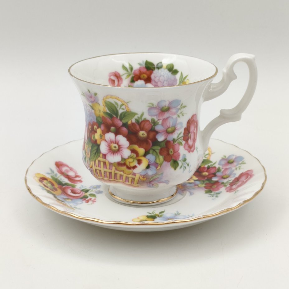 Кофейная пара с ярким цветочным декором  Fairford, фарфор, деколь, золочение, Royal Albert, Великобритания, 2000-2010 гг.
