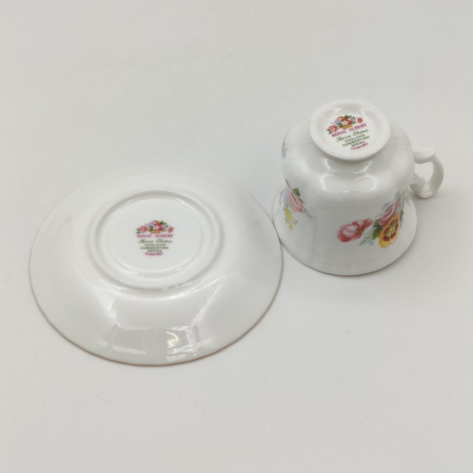 Кофейная пара с ярким цветочным декором  Fairford, фарфор, деколь, золочение, Royal Albert, Великобритания, 2000-2010 гг.