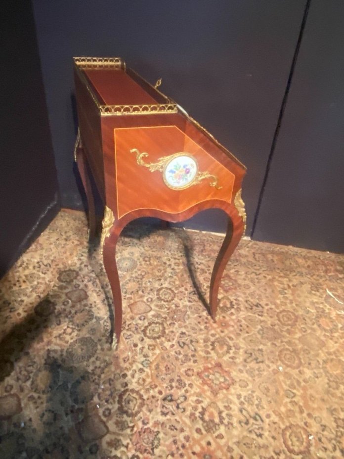 Секретер