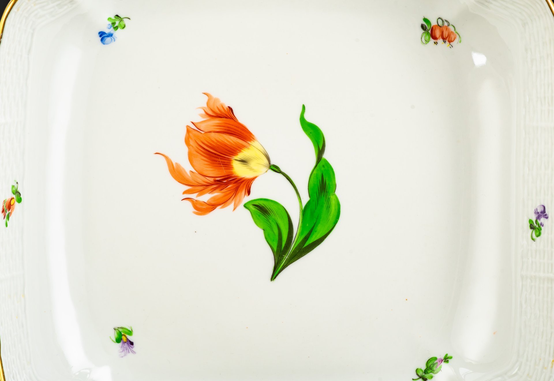 Салатник (блюдо) из серии Kitty (KY), фарфор, роспись, золочение, Herend (Херенд), Венгрия, 1980-1990 гг.