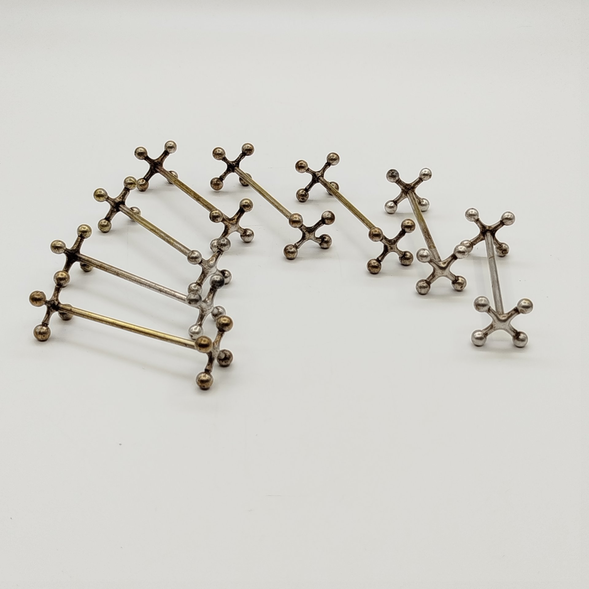 Набор из восьми подставок под столовые приборы