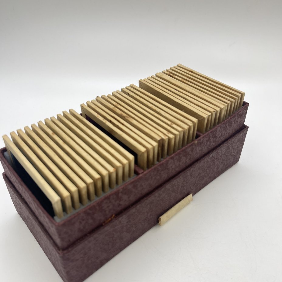 Корректирующие светофильтры 7,5х7,5 33 шт. в оригинальной упаковке, Московский завод технических фотопластинок