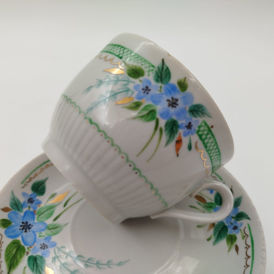 Пара чайная с цветочным декором, подпись "Чашка для Наташи. Разукрасил А.К. Каспаров"