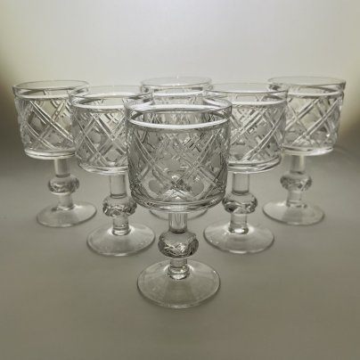 Набор рюмок из сервиза "Новогодний" на 6 персон, автор Л.О. Юрген, хрусталь, алмазная грань, Ленинградский завод художественного стекла (ЛЗХС), СССР, 1970-1980 гг.