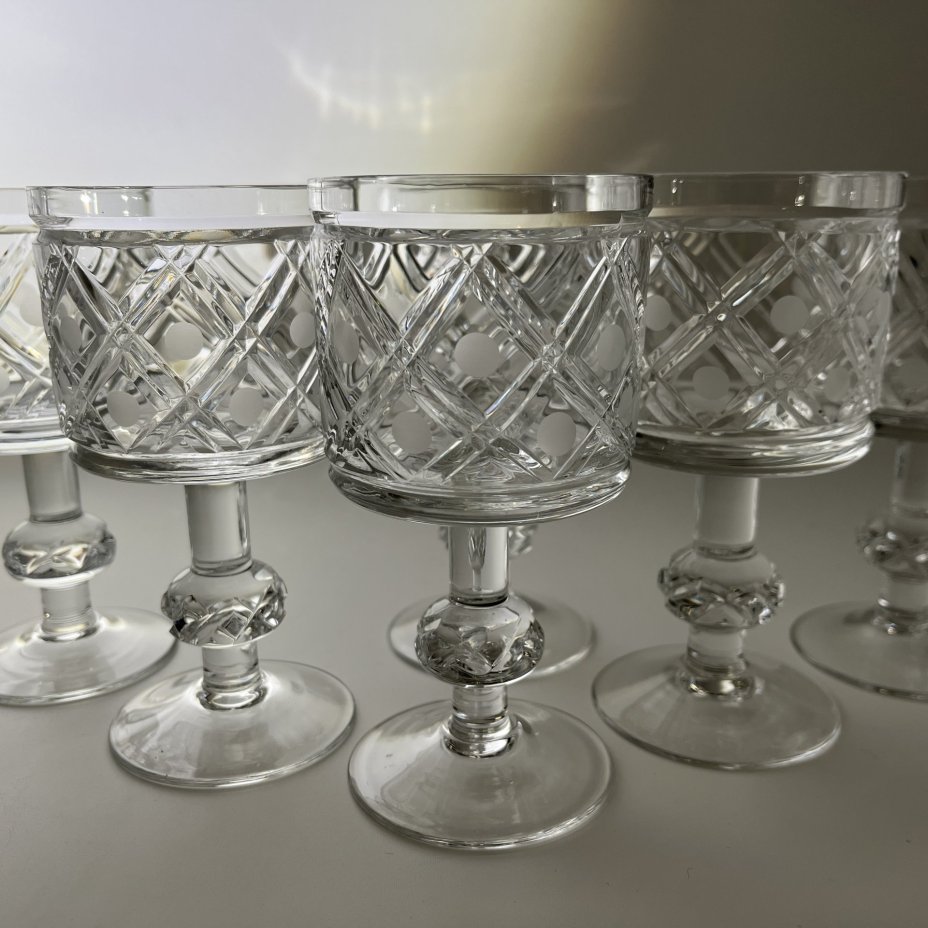 Набор рюмок из сервиза "Новогодний" на 6 персон, автор Л.О. Юрген, хрусталь, алмазная грань, Ленинградский завод художественного стекла (ЛЗХС), СССР, 1970-1980 гг.