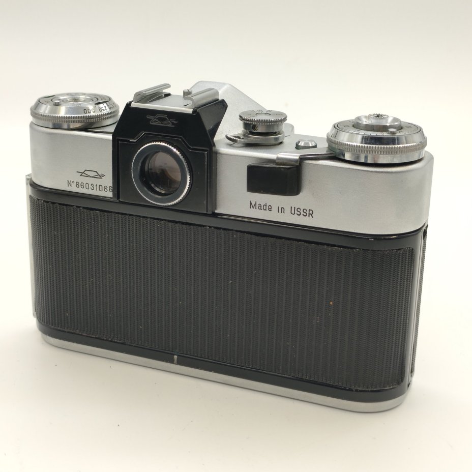 Фотоаппарат "Зенит-Е"  с объективом "Индустар-50"в оригинальном кофре, металл, стекло, пластик, кожа, Красногорский механический завод (КМЗ), СССР, 1965-1986 гг.