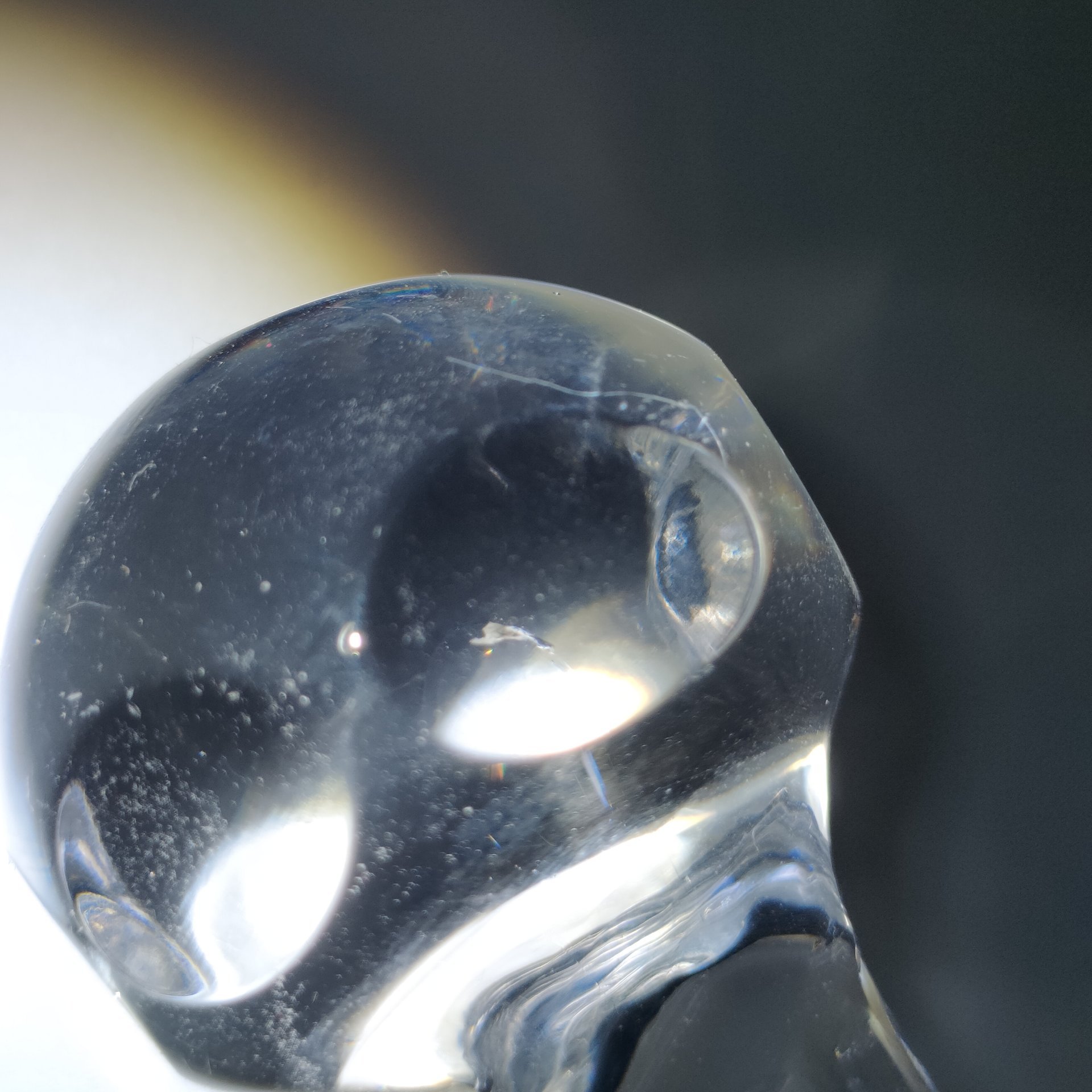 Крупный кубок для вина "Рог изобилия", украшенный геометрическим декором