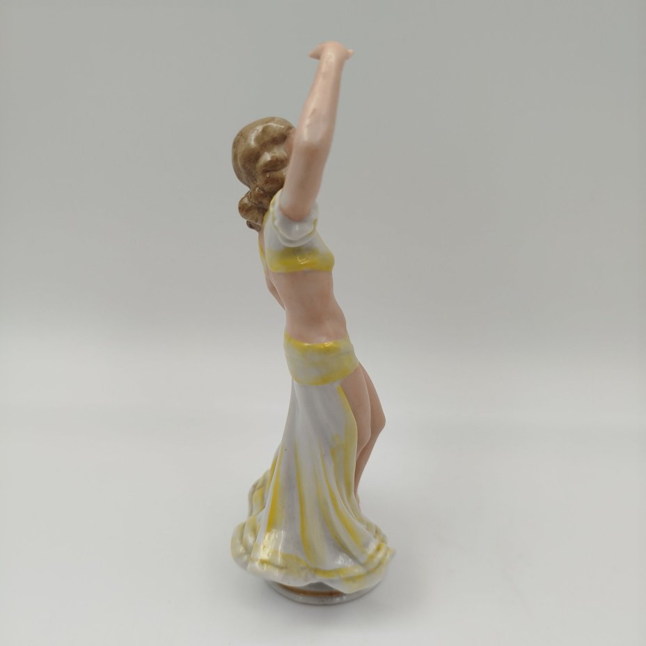 Статуэтка "Танцовщица в желтом платье", фарфор, роспись, Fasold & Stauch Bock Wallendorf, Германия, 1960-1972 гг.