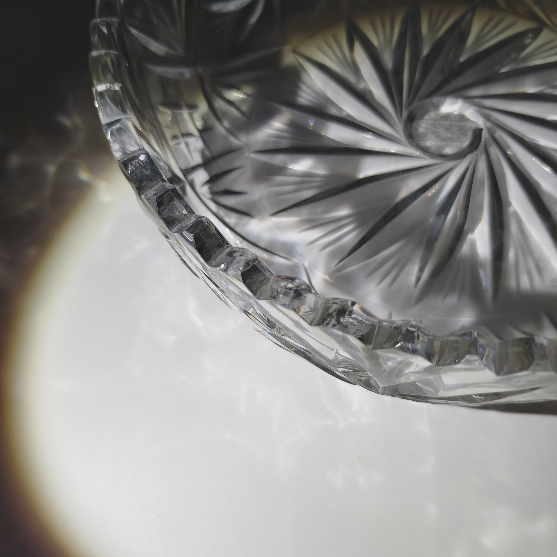 Салатник с резным декором, хрусталь, гранение, СССР, 1970-1980 гг.