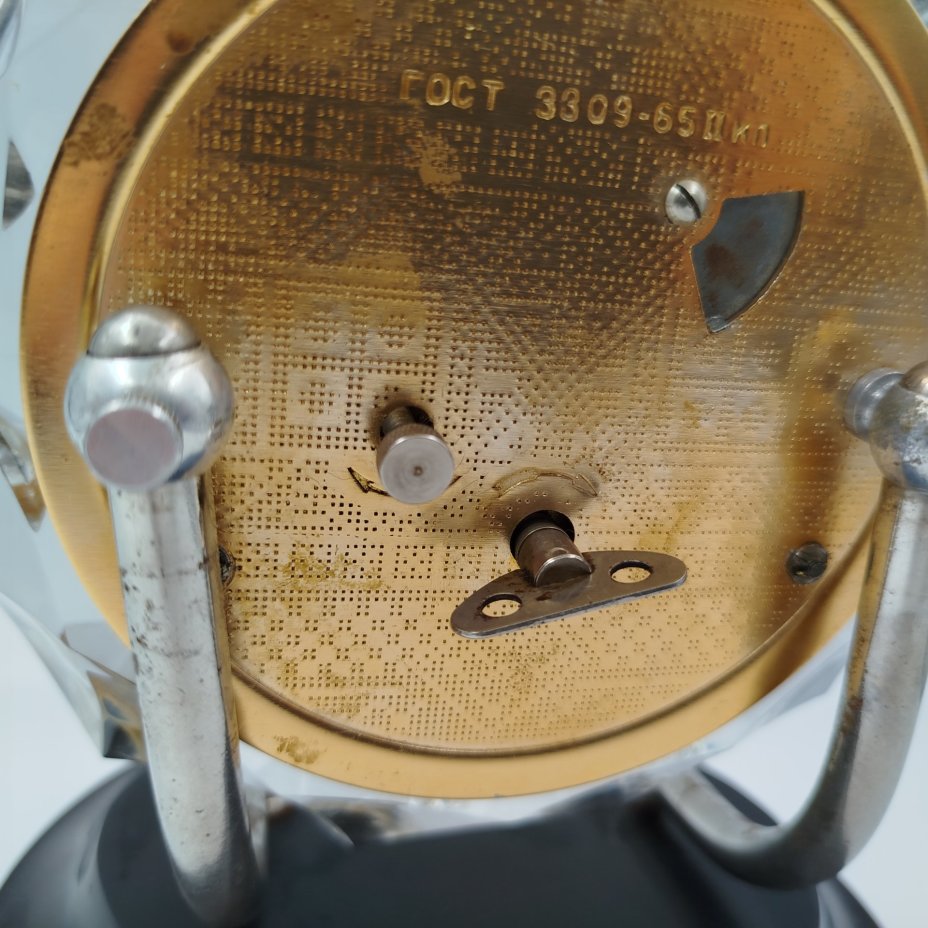 Часы настольные «Маяк», металл, хрусталь, пластик, Сердобский часовой завод «Маяк», СССР, 1960-1980 гг.