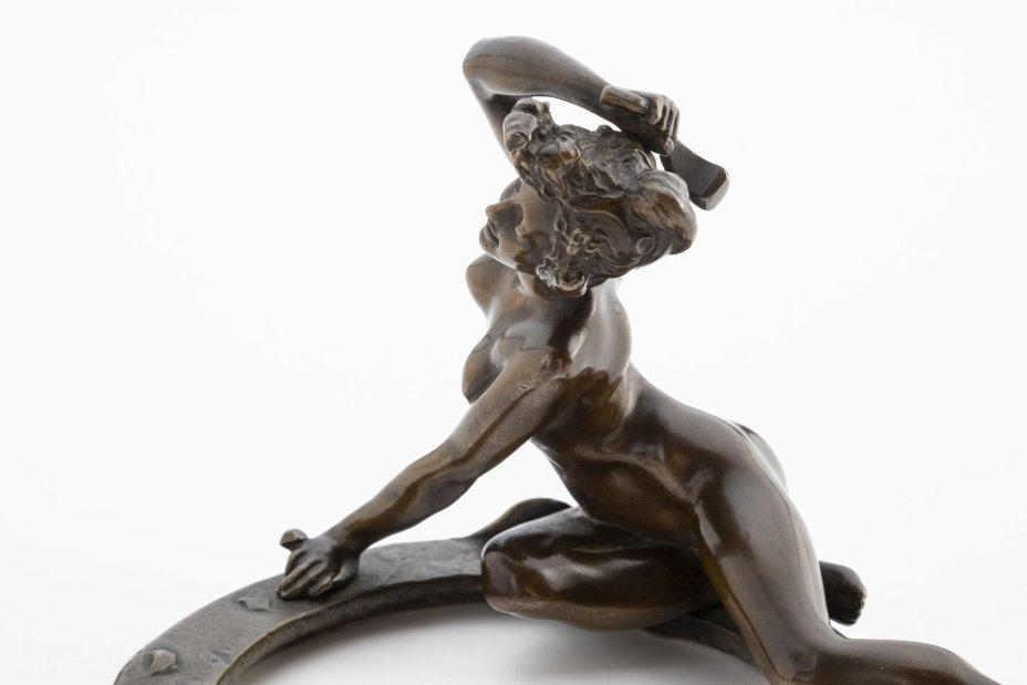 Статуэтка "Фортуна" (девушка на подкове), скульптор Georges Récipon / Жорж Ресипон 1860-1920 гг.