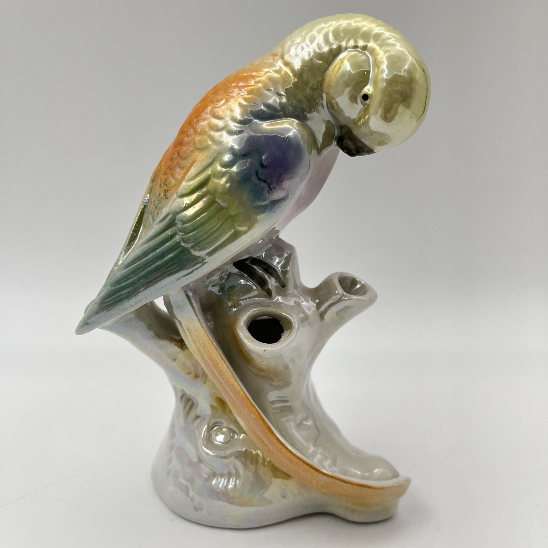 Статуэтка "Попугай на ветке"