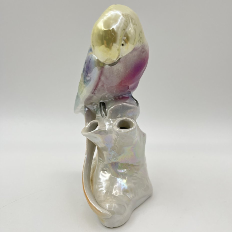 Статуэтка "Попугай на ветке"