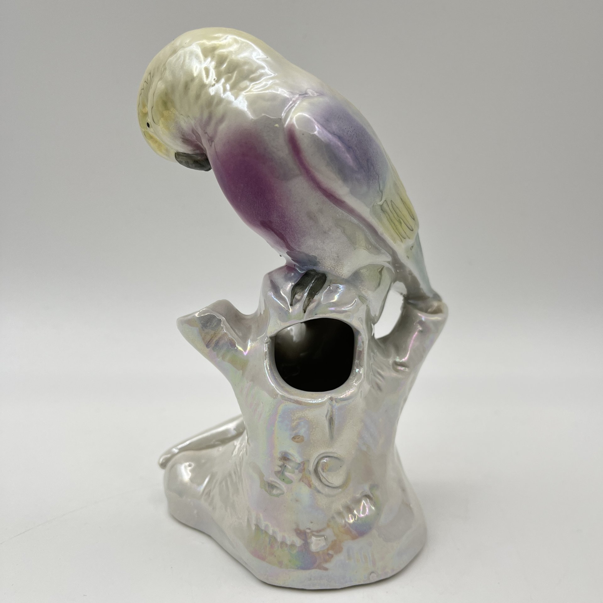 Статуэтка "Попугай на ветке"