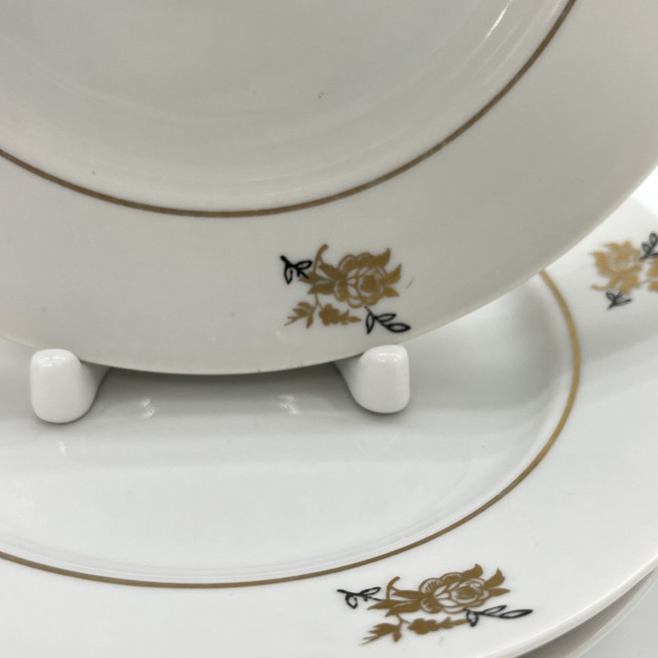 Набор из 3 тарелок с декором "Роза", фарфор, деколь, золочение, Дулевский фарфоровый завод (Дулёво), СССР, 1970-1980 гг.