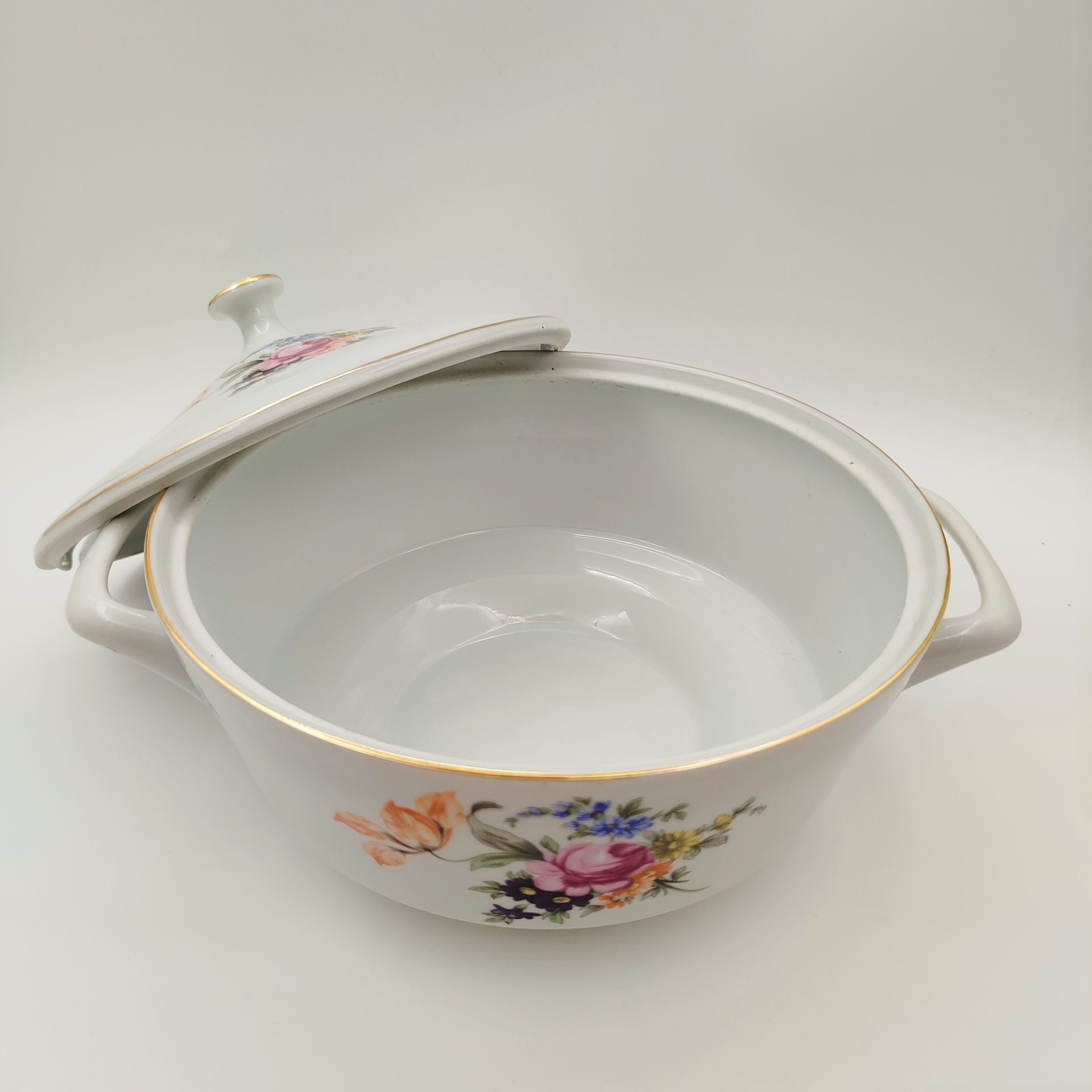 Супница с цветочным декором, фарфор, деколь, золочение, Bohemia (Neurohlau), Чехословакия, 1970-1990 гг.