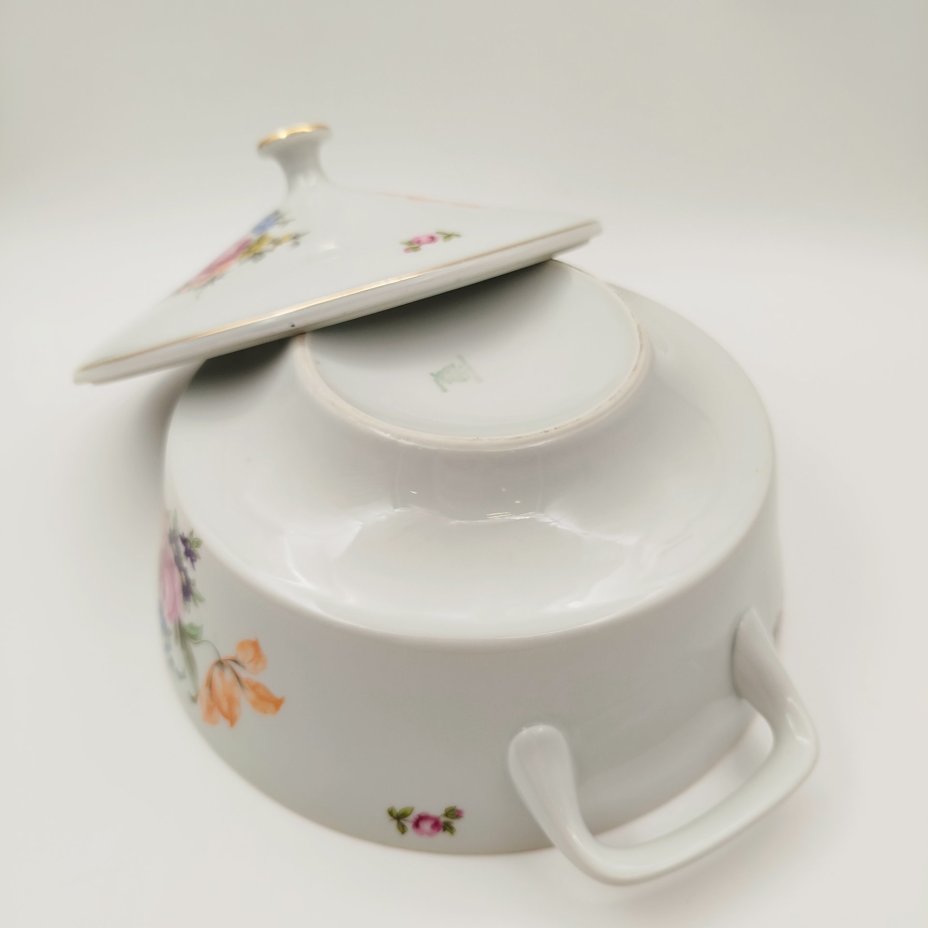 Супница с цветочным декором, фарфор, деколь, золочение, Bohemia (Neurohlau), Чехословакия, 1970-1990 гг.