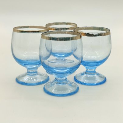 Набор из 4-х ликерных рюмок голубого оттенка, цветное стекло, золочение, СССР, 1970-1990 гг.