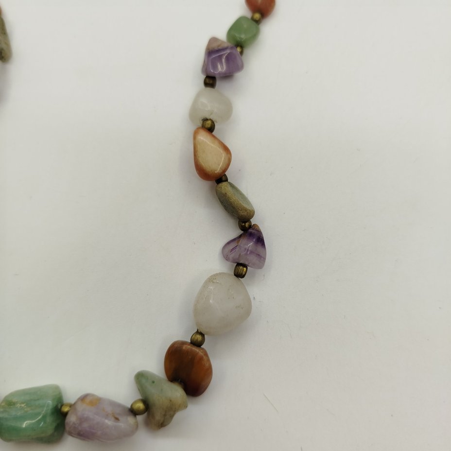 Бусы с бусинами разной формы