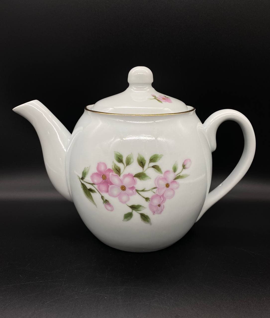 Чайник заварочный с цветочным декором, фарфор, деколь, золочение, Royal Dux