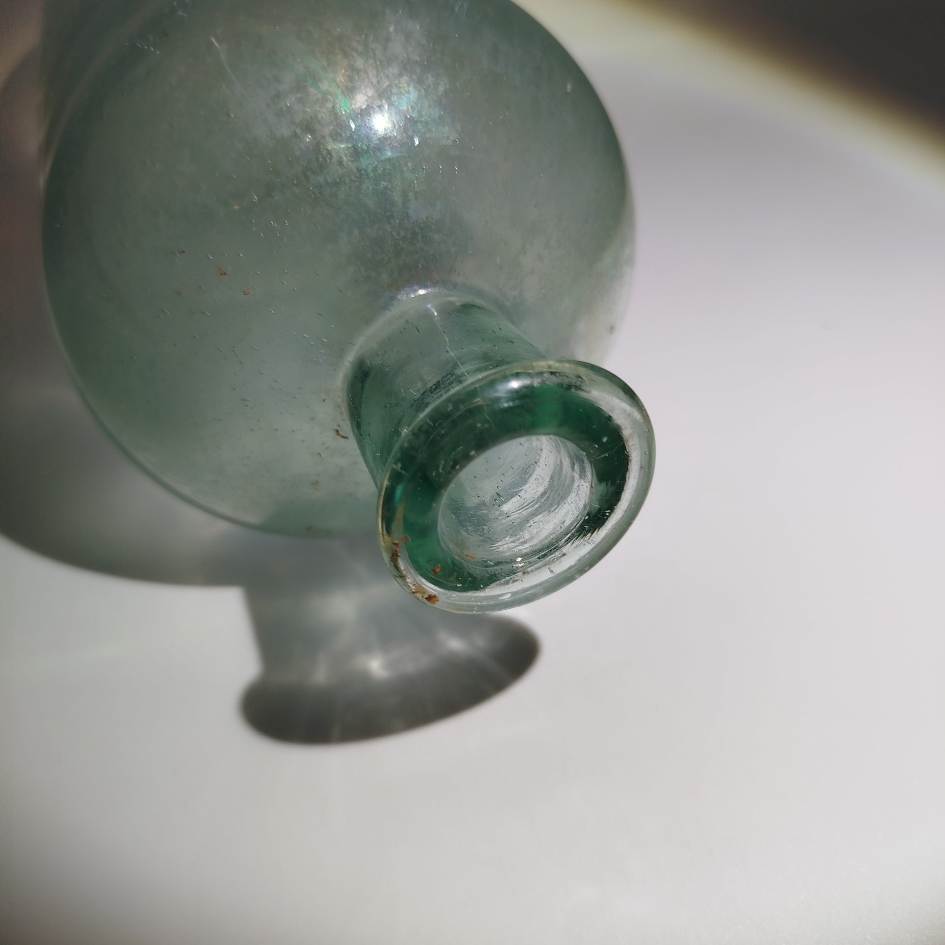 Бутыль с округлым туловом