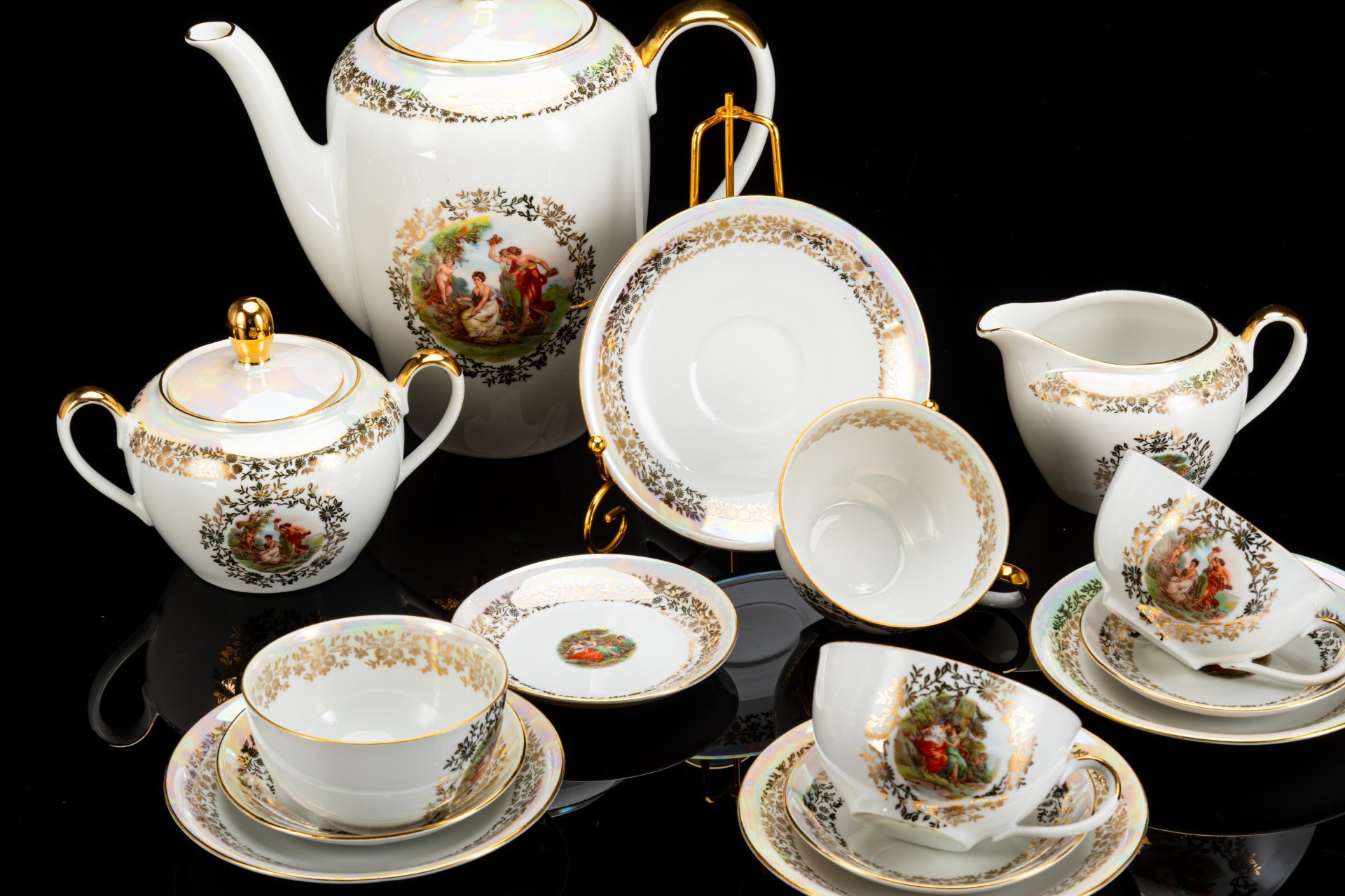 Сервиз чайный "Мадонна" на 4 персоны (15 предметов), фарфор, деколь, люстр, золочение, Fortuna Eisenberg, ГДР, 1960-1973 гг.