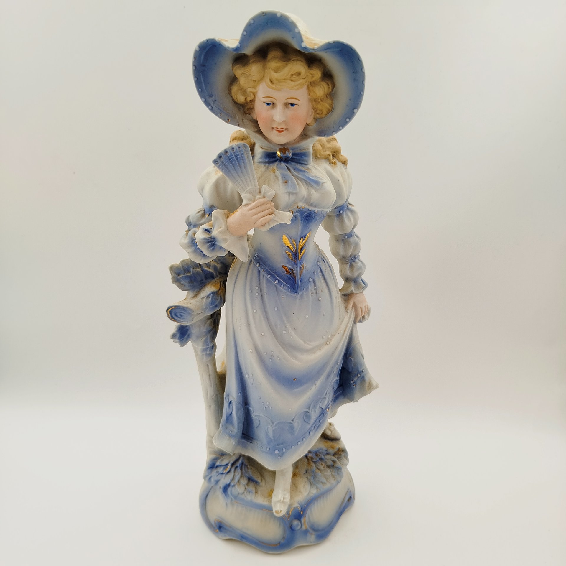 Статуэтка "Девушка с веером", фарфор, роспись, Западная Европа, 1930-1950 гг.