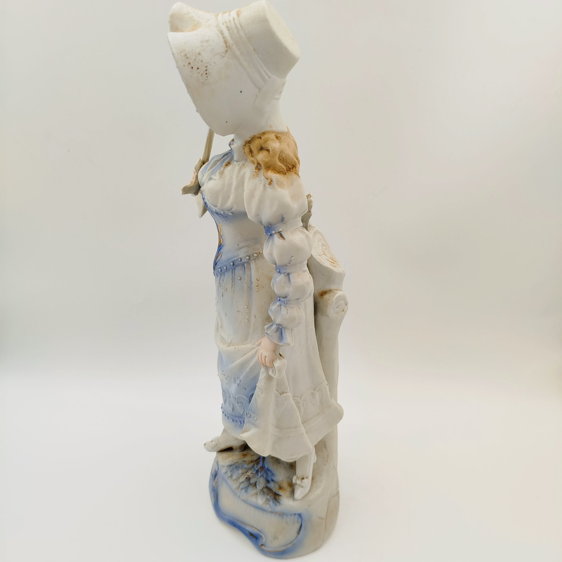 Статуэтка "Девушка с веером", фарфор, роспись, Западная Европа, 1930-1950 гг.