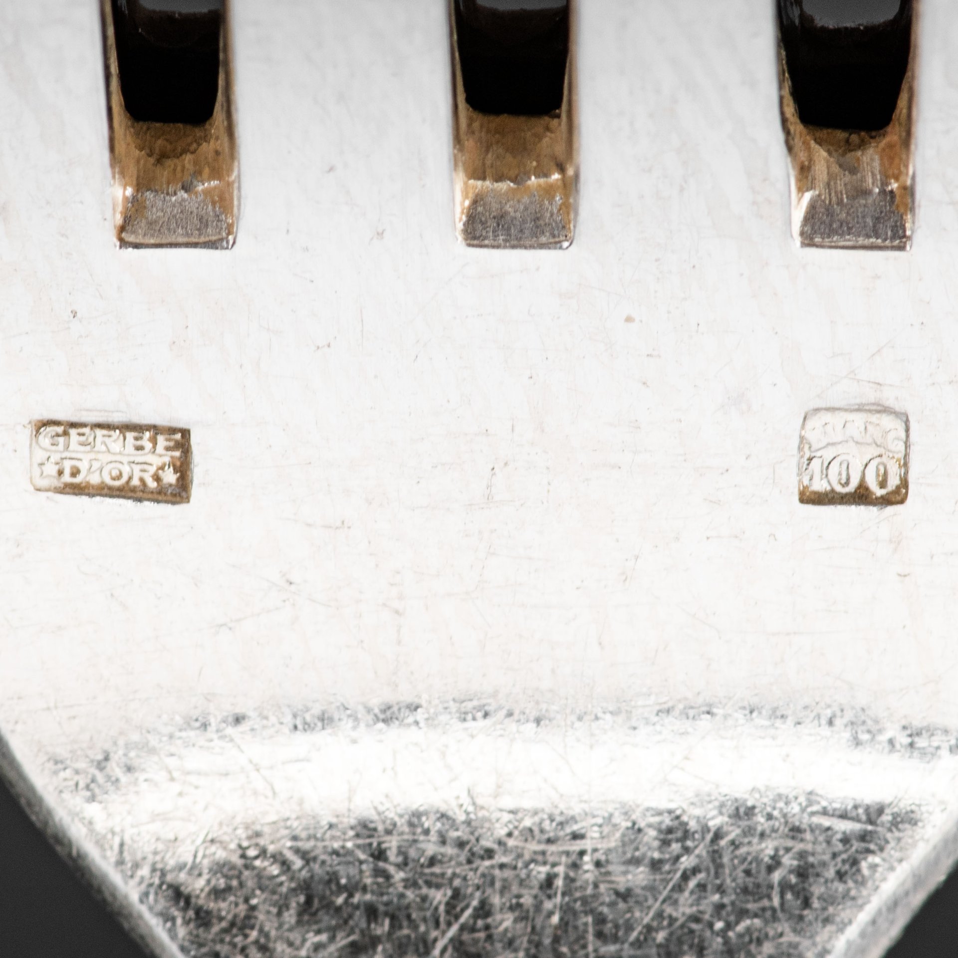 Набор столовых приборов на 12 персон в футляре (37 предметов), фирма "A La Gerbe D'or ", металл, серебрение, фанера, Франция, 1950-1970 гг.