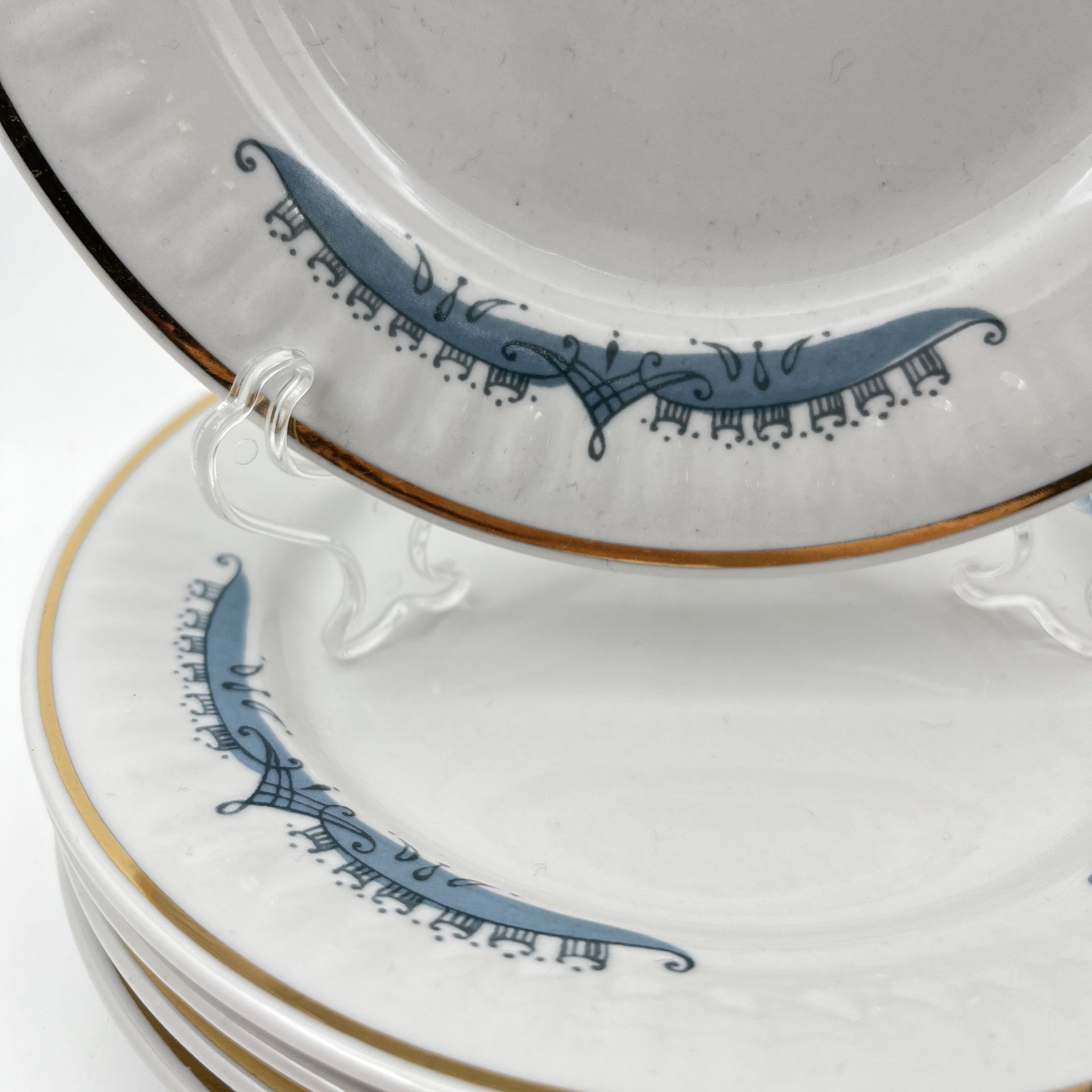 Набор из 5-ти тарелок, выполненных в голубых оттенках, фарфор, деколь, золочение, Тернопольский фарфоровый завод, СССР, 1975-1991 гг.