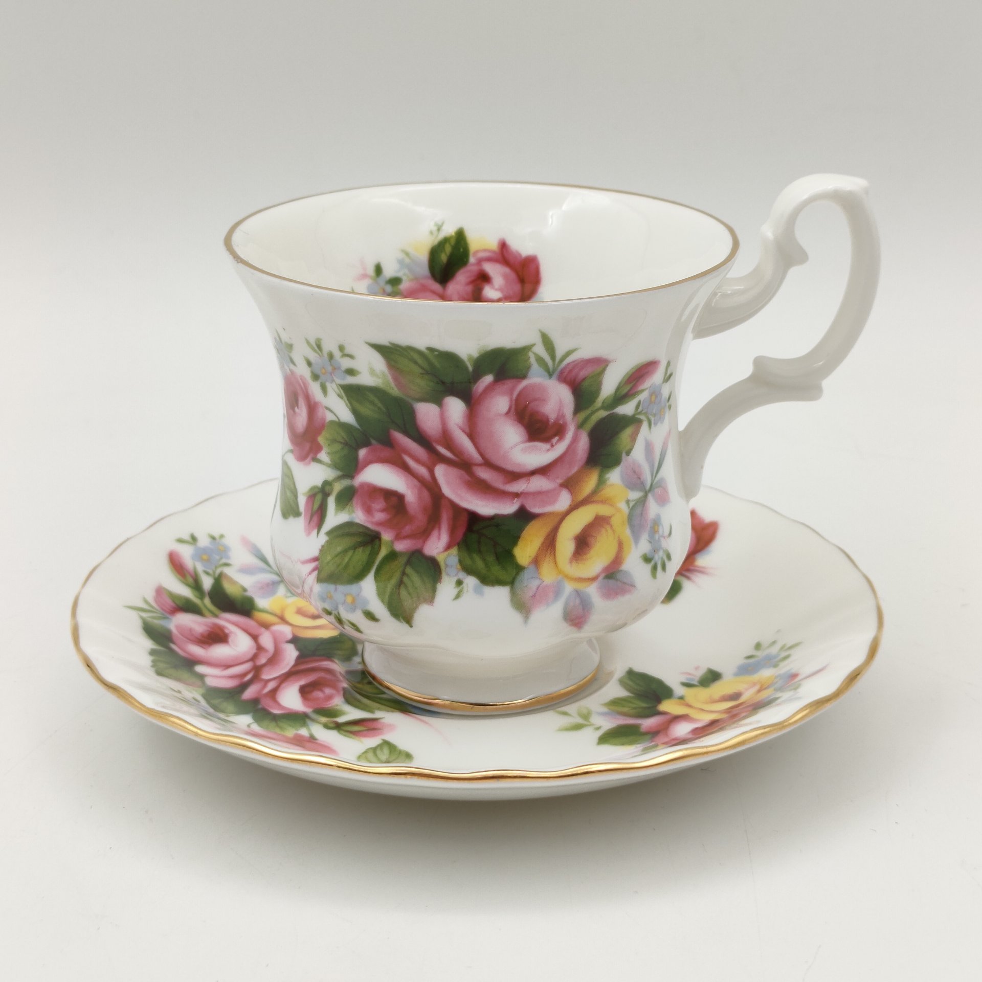 Кофейная пара с ярким цветочным декором  Westbury (Summertime series), Royal Albert