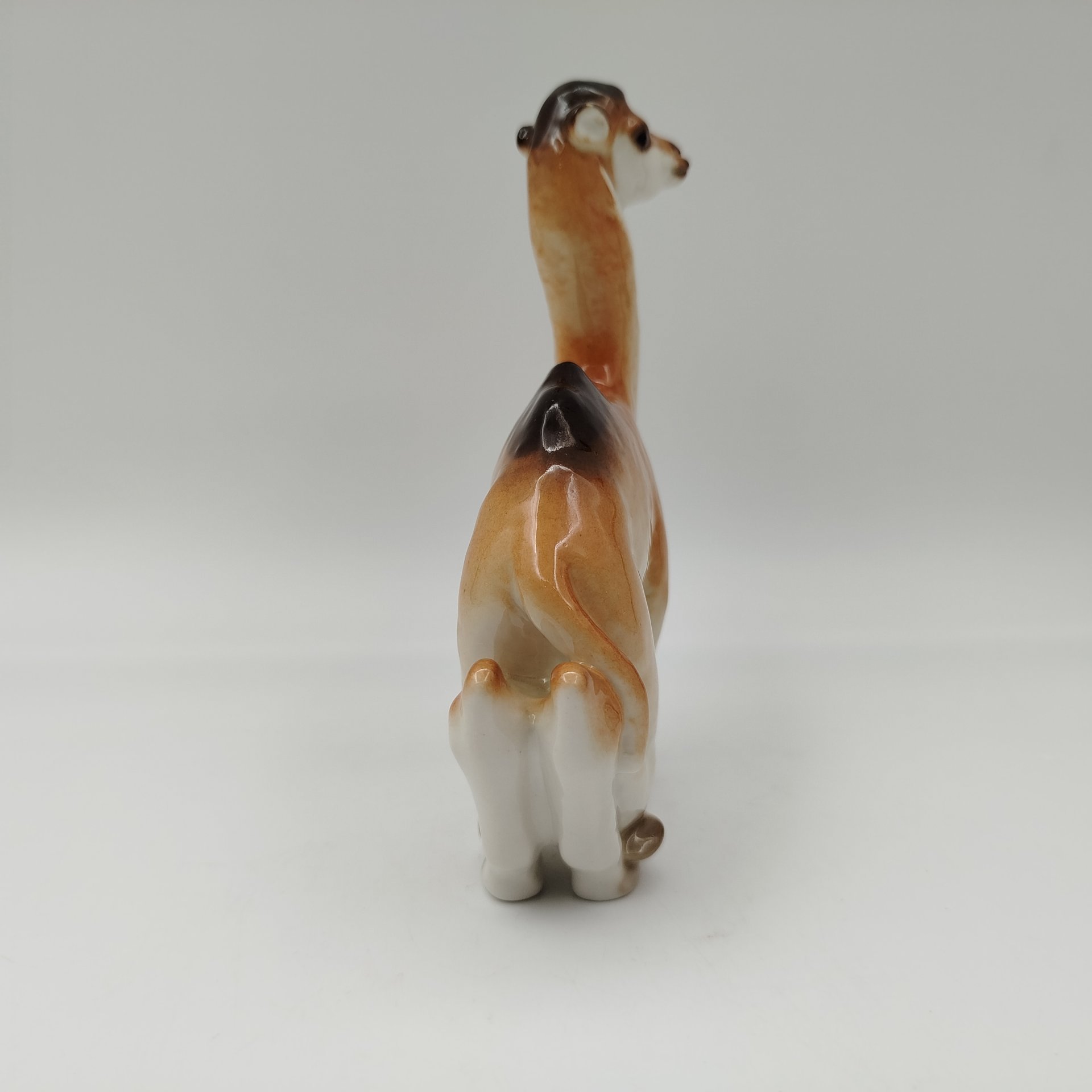 Статуэтка "Верблюд", фарфор, аэрография, Ленинградский фарфоровый завод (ЛФЗ), СССР, 1970-1992 гг.