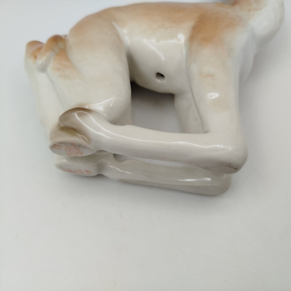 Статуэтка "Верблюд", фарфор, аэрография, Ленинградский фарфоровый завод (ЛФЗ), СССР, 1970-1992 гг.