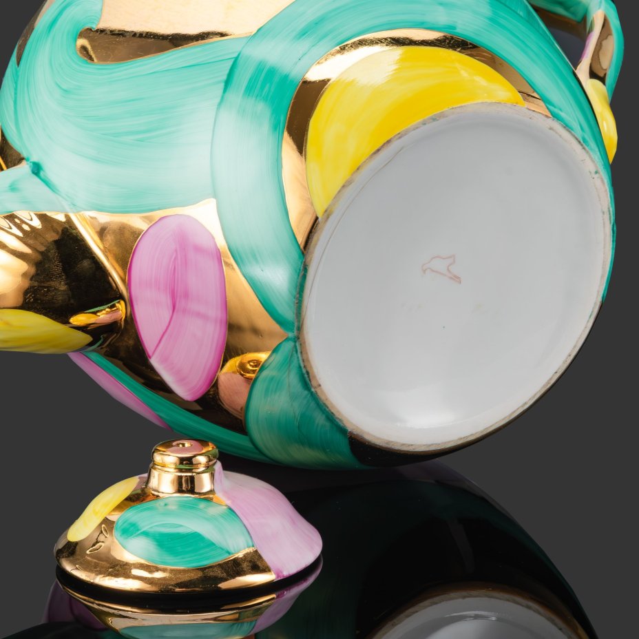 Чайник доливной «Розовая птица», автор П.В. Леонов, фарфор, роспись, золочение, Дулевский фарфоровый завод (Дулёво), СССР, 1968-1991 гг.