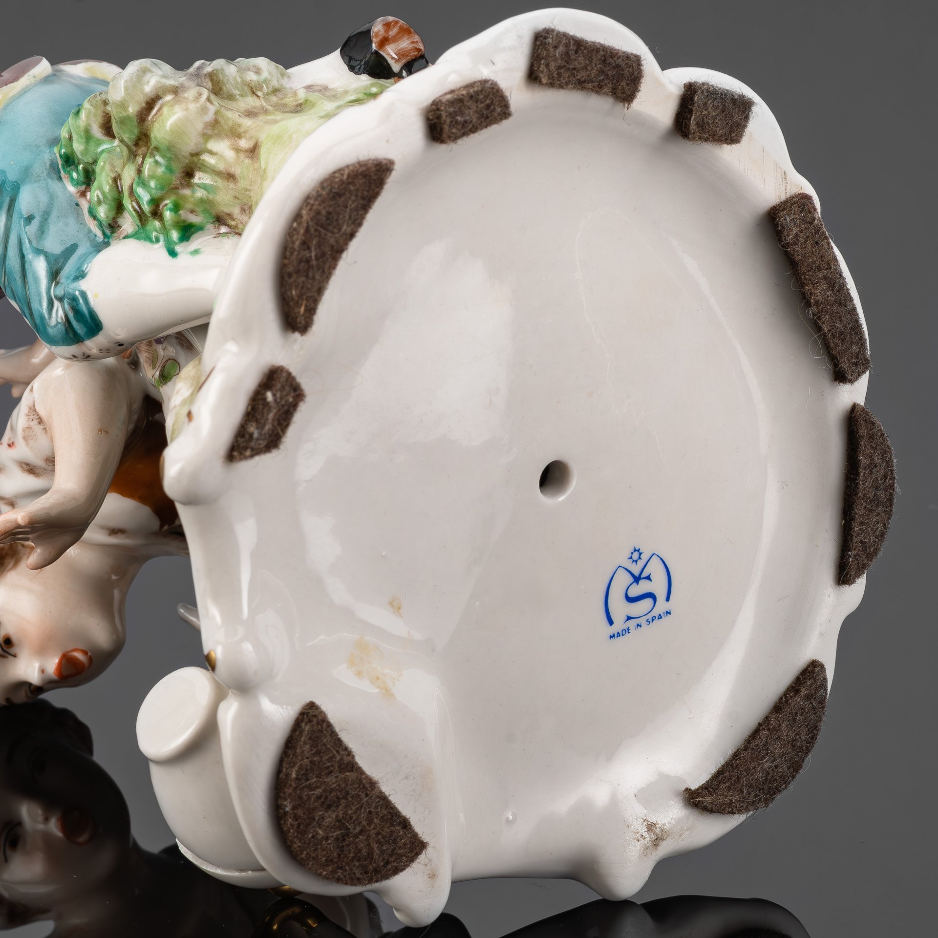 Статуэтка "Дети разбили вазу", MS Spain,, фарфор, роспись, золочение, Испания, 1980-2000 гг.