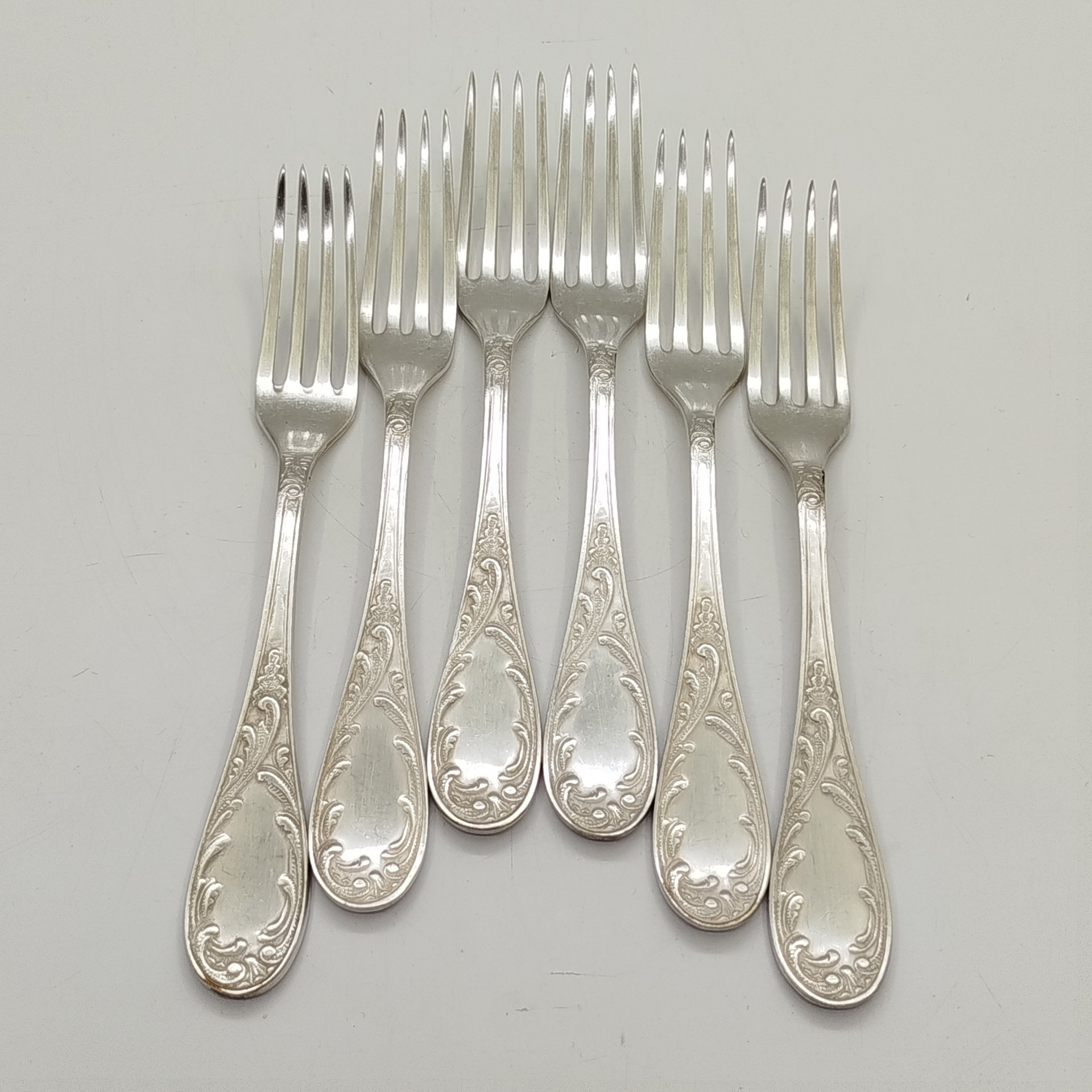 Набор из 6-ти вилок с растительным декором