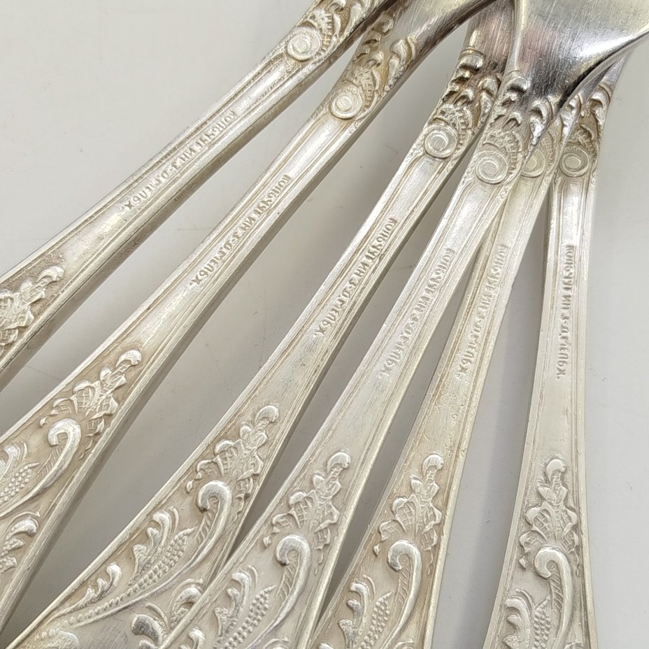 Набор из 6-ти вилок с растительным декором