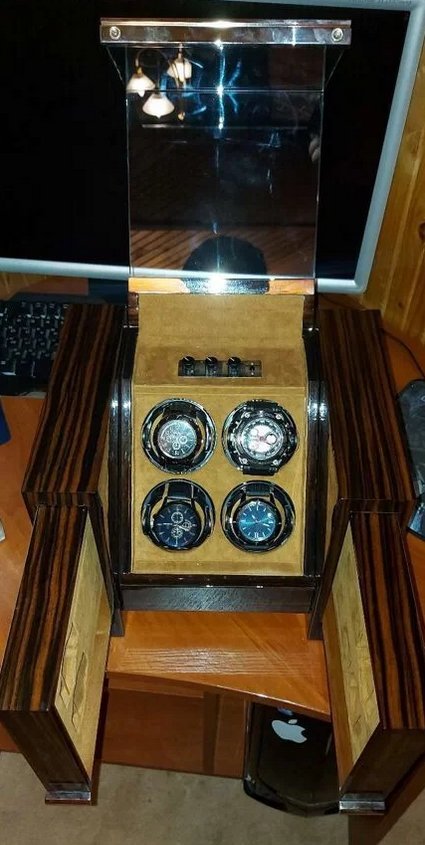 Шкатулка для часов с автоподзаводом для 4 часов
