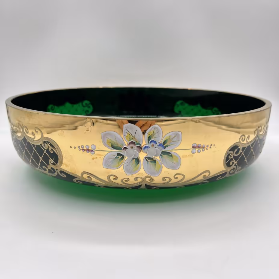 Фруктовница зеленого оттенка, украшенная растительным декором, Bohemia Crystal (Bohemia Glass)