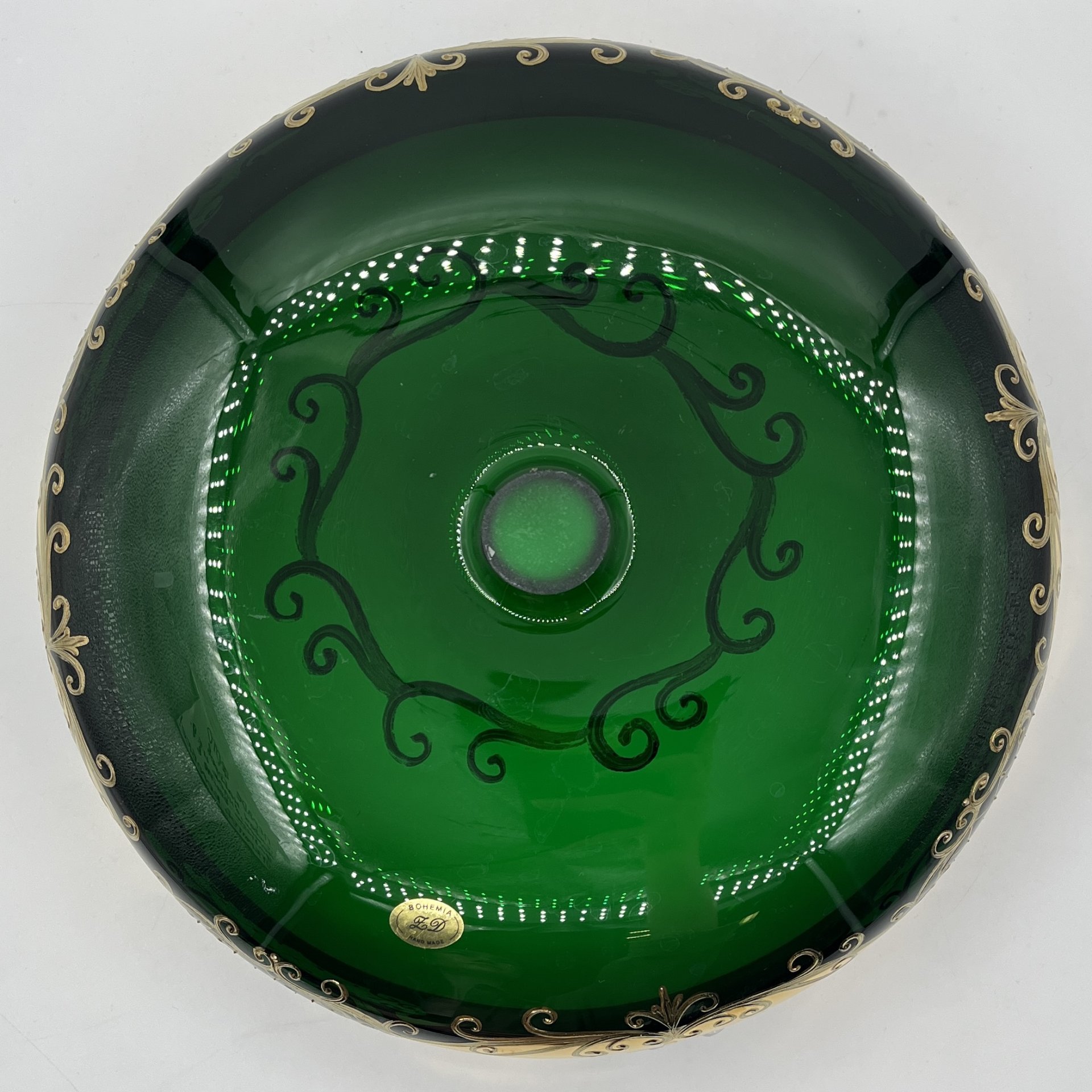Фруктовница зеленого оттенка, украшенная растительным декором, Bohemia Crystal (Bohemia Glass)