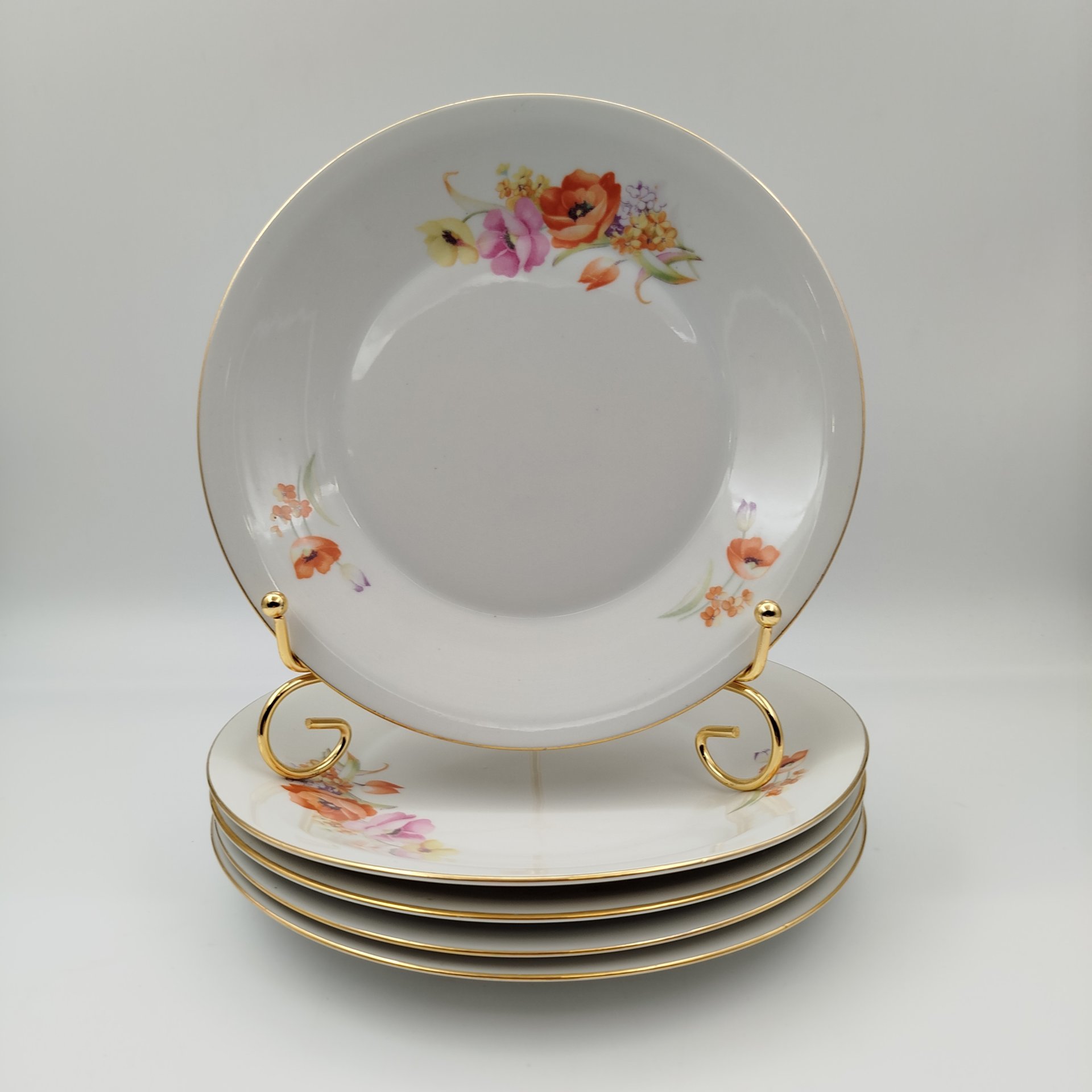 Набор из пяти закусочных тарелок с цветочным декором, фарфор, деколь, золочение, Chodziez, Польша, 1964-1990 гг.