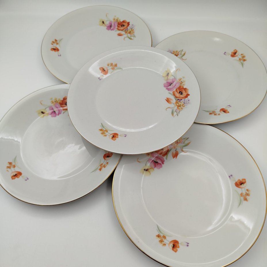 Набор из пяти закусочных тарелок с цветочным декором, фарфор, деколь, золочение, Chodziez, Польша, 1964-1990 гг.