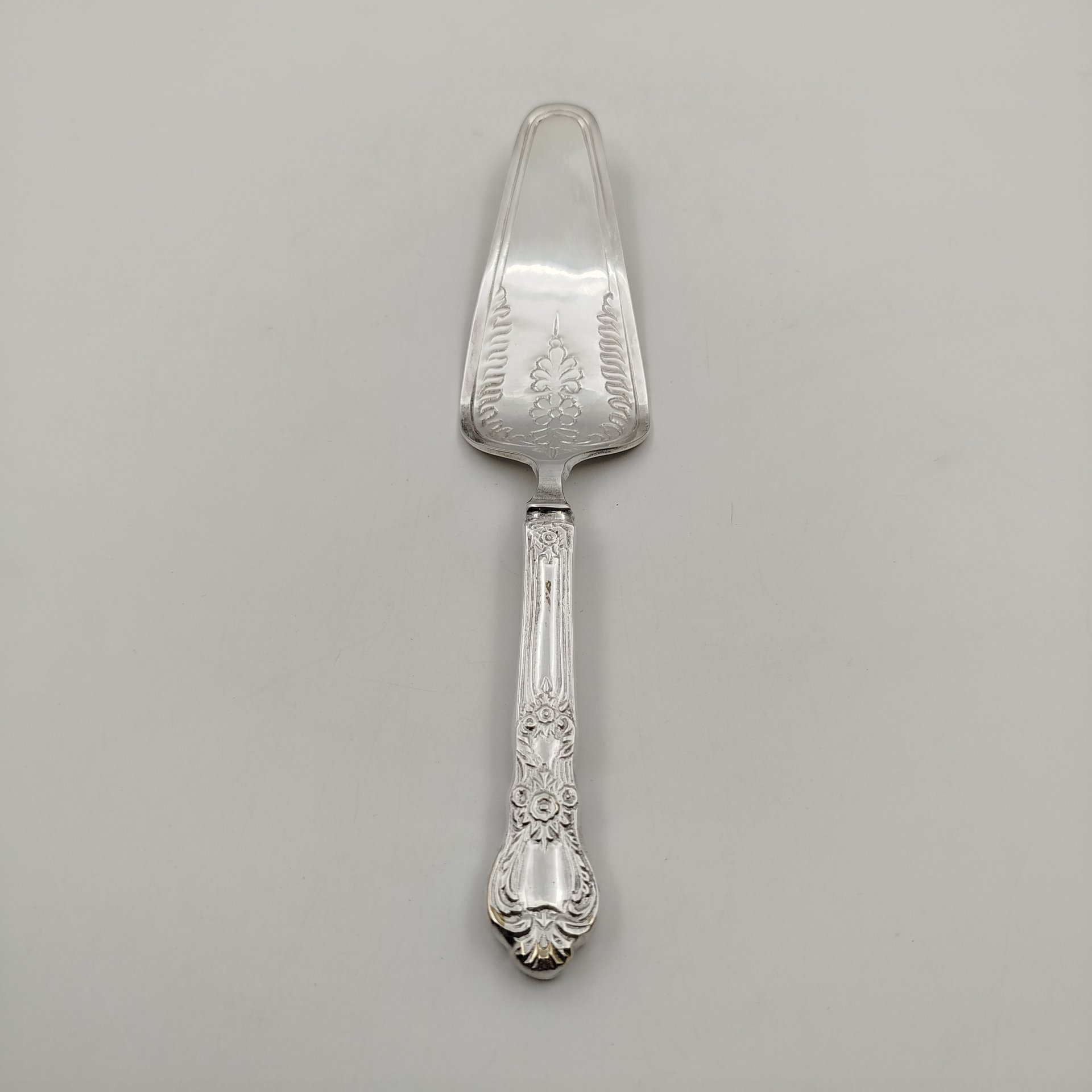 Лопатка сервировочная с растительным декором, металл, Индия, 1970-1990 гг.