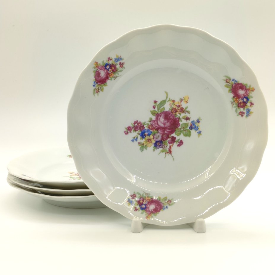 Набор из 4-х десертных тарелок, украшенных мейсенским букетом, фарфор, деколь, Karolina (Фарфоровая мануфактура «Каролина», Польша), Польша, 1960-1980 гг.