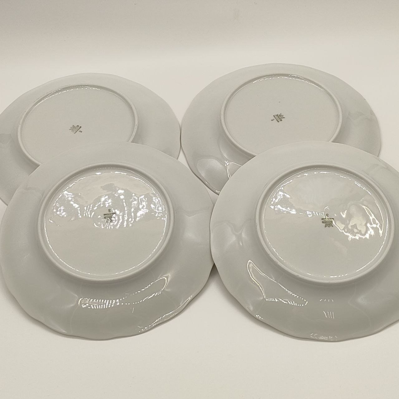 Набор из 4-х десертных тарелок, украшенных мейсенским букетом, фарфор, деколь, Karolina (Фарфоровая мануфактура «Каролина», Польша), Польша, 1960-1980 гг.