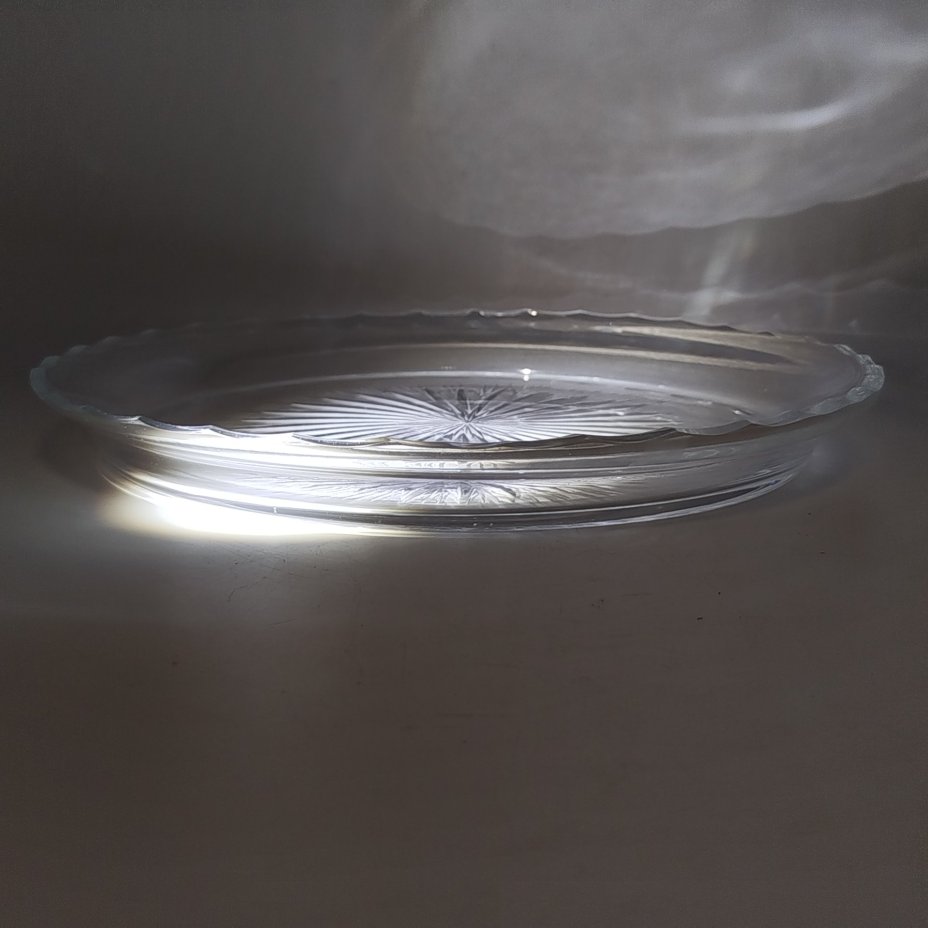 Блюдо (поднос) с резным декором