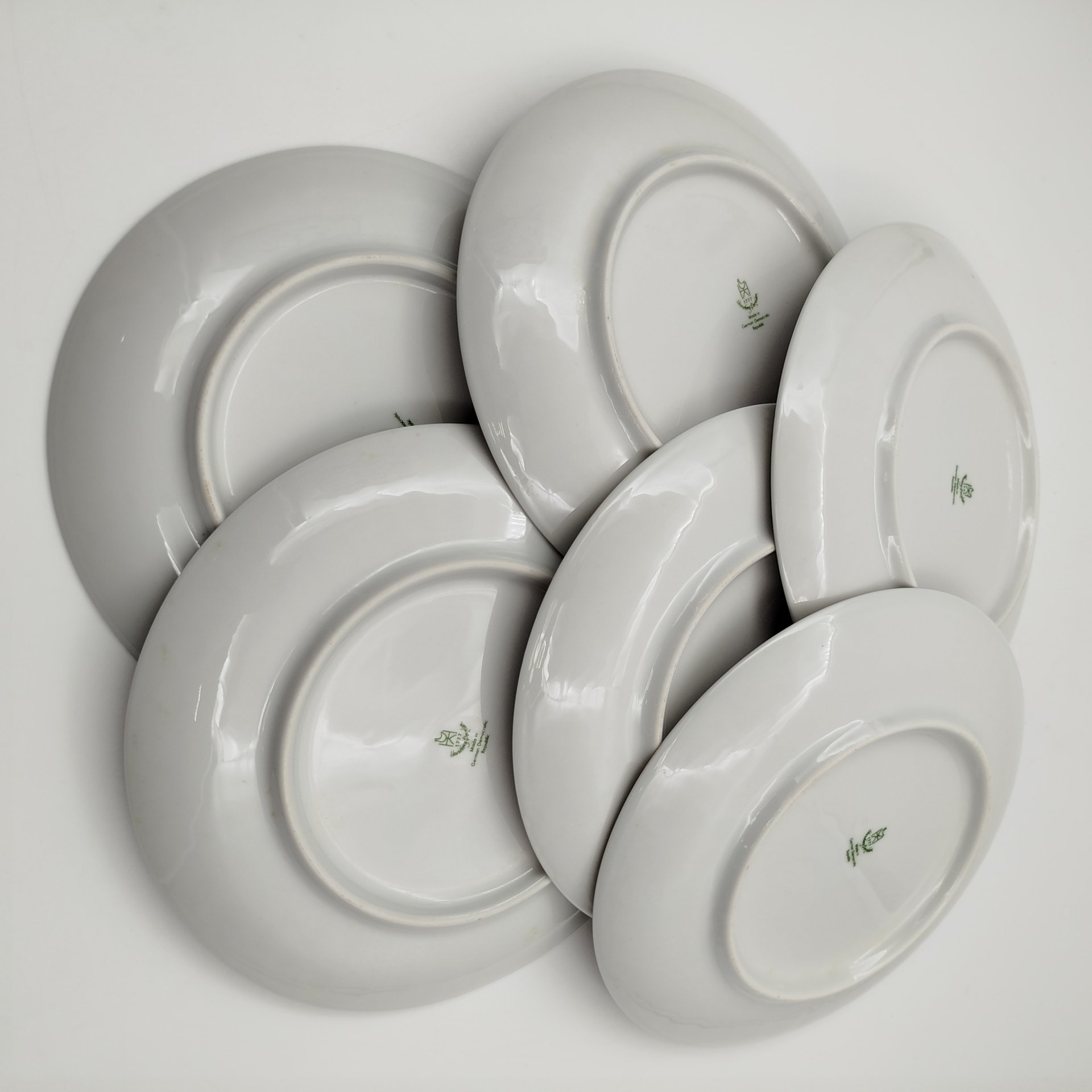 Набор десертных тарелок с цветочным декором на 6 персон, фарфор, деколь, золочение, Graf Von Henneberg Porzellan, 1777 Jlmenau, ГДР, 1977-1990 гг.