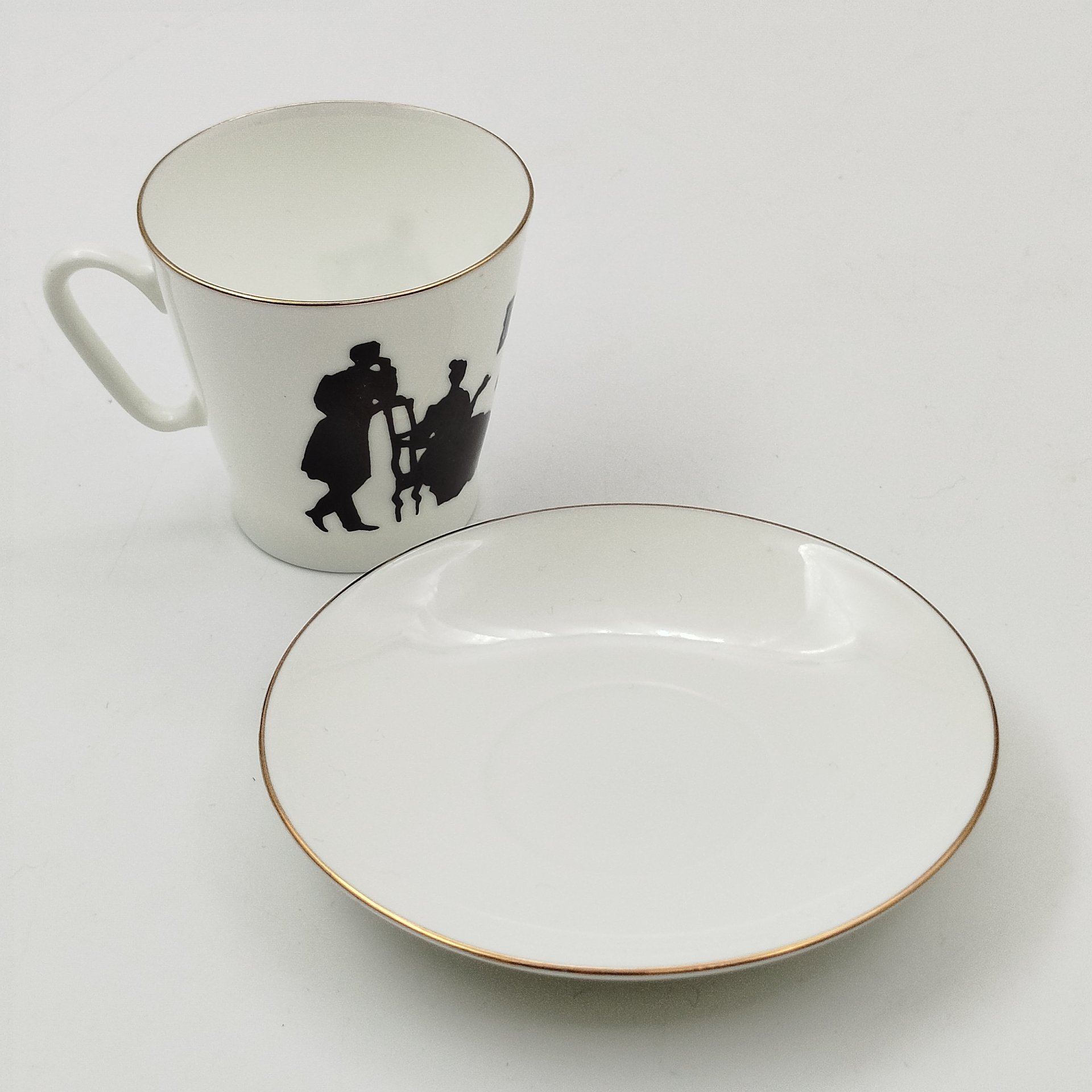 Кофейная пара "Гость", ф. Черный кофе, автор рисунка Русаков С.К., автор формы Криммер Э.М.