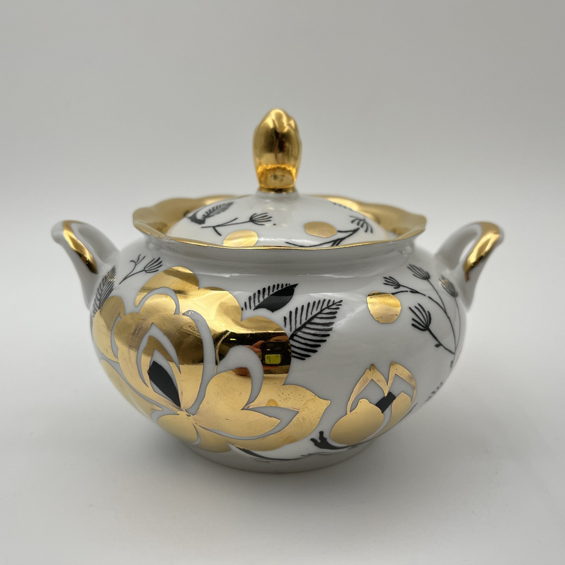 Набор чайный "Золотая роза" (3 предмета), фарфор, деколь, золочение, Дмитровский фарфоровый завод (ДФЗ Вербилки), СССР, 1965-1991 гг.