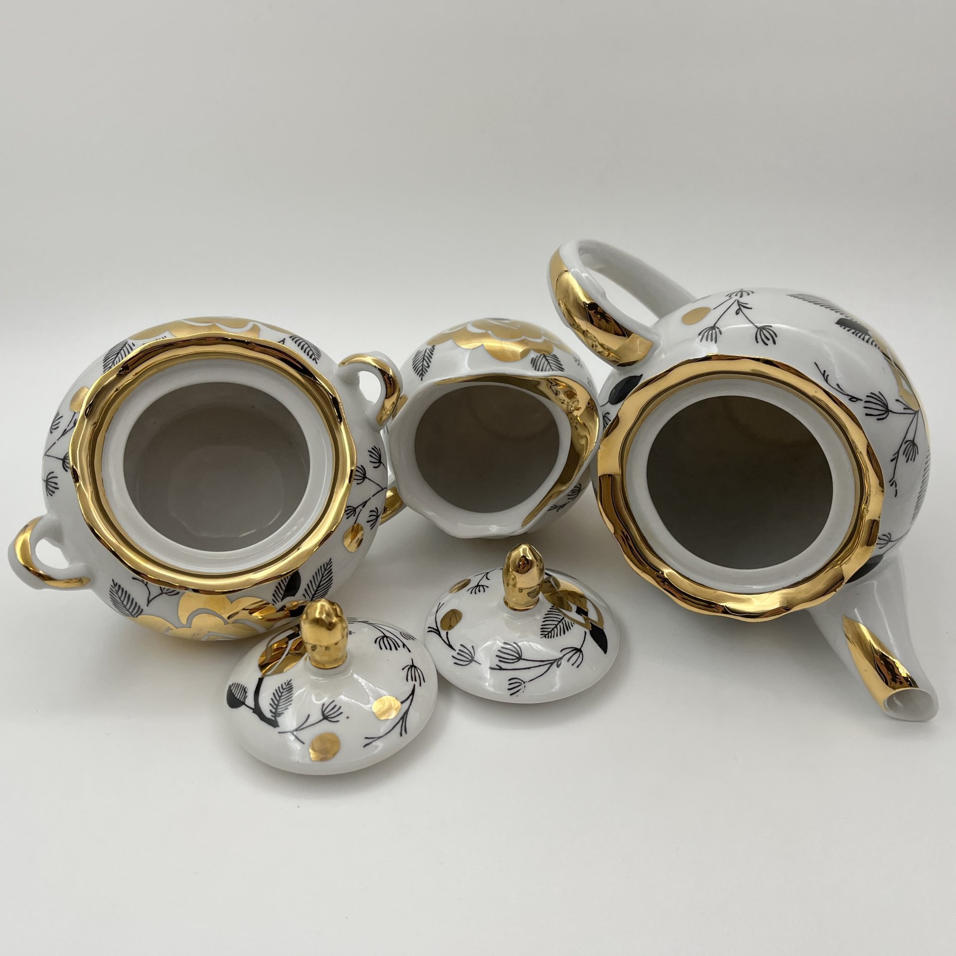 Набор чайный "Золотая роза" (3 предмета), фарфор, деколь, золочение, Дмитровский фарфоровый завод (ДФЗ Вербилки), СССР, 1965-1991 гг.